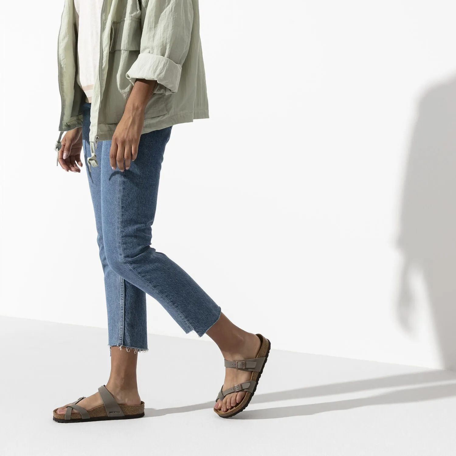 BIRKENSTOCK Mayari BirkiBuc Regular - Stone