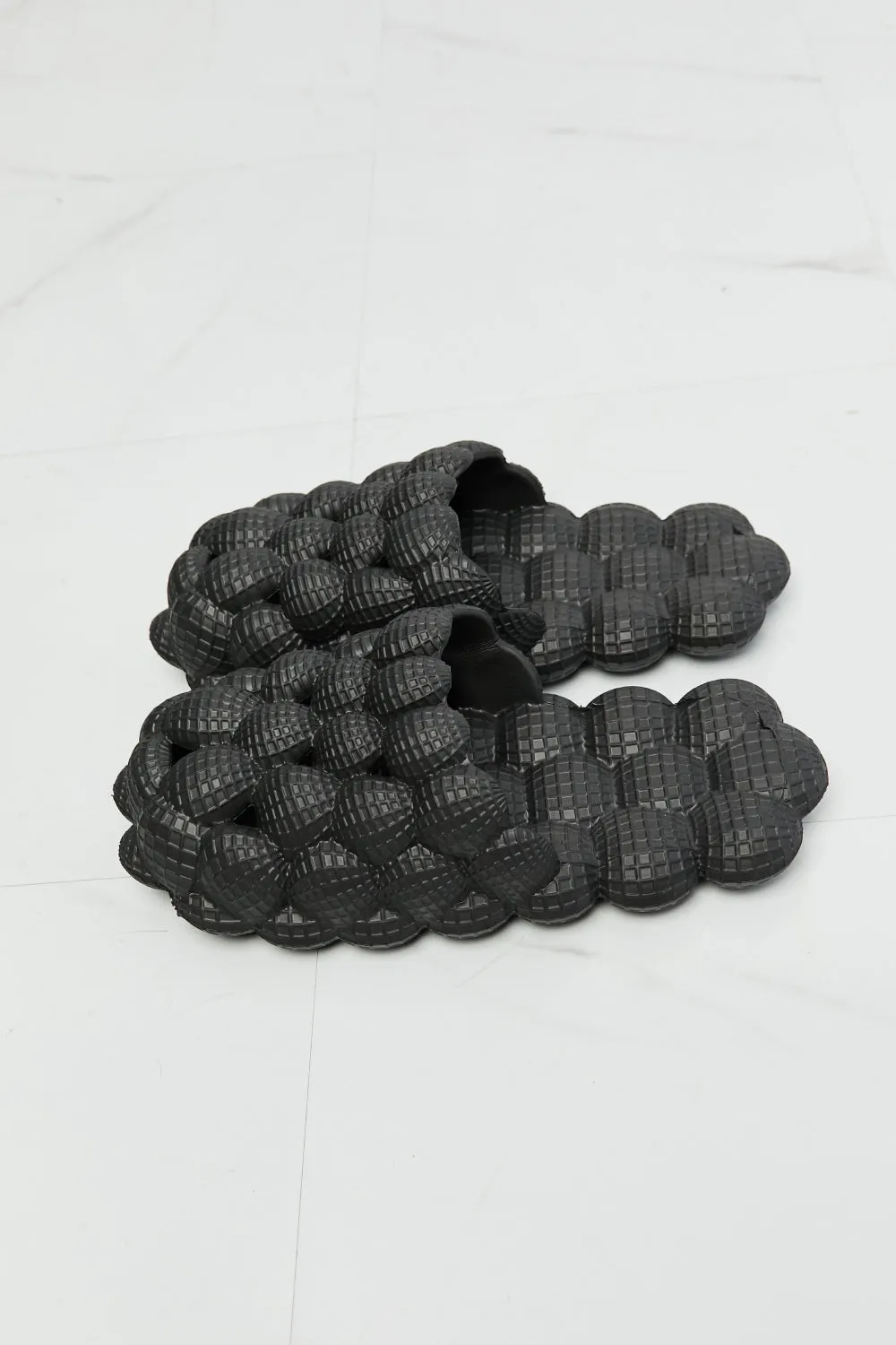 NOOK JOI Laid Back Bubble Puffy Cloud Slide On Flat Comfy Sandals in Black