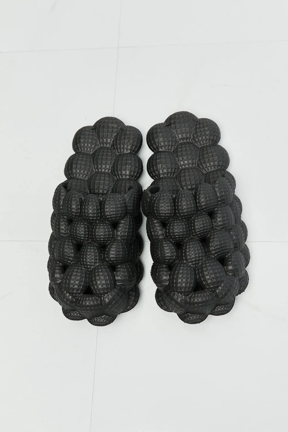 NOOK JOI Laid Back Bubble Puffy Cloud Slide On Flat Comfy Sandals in Black